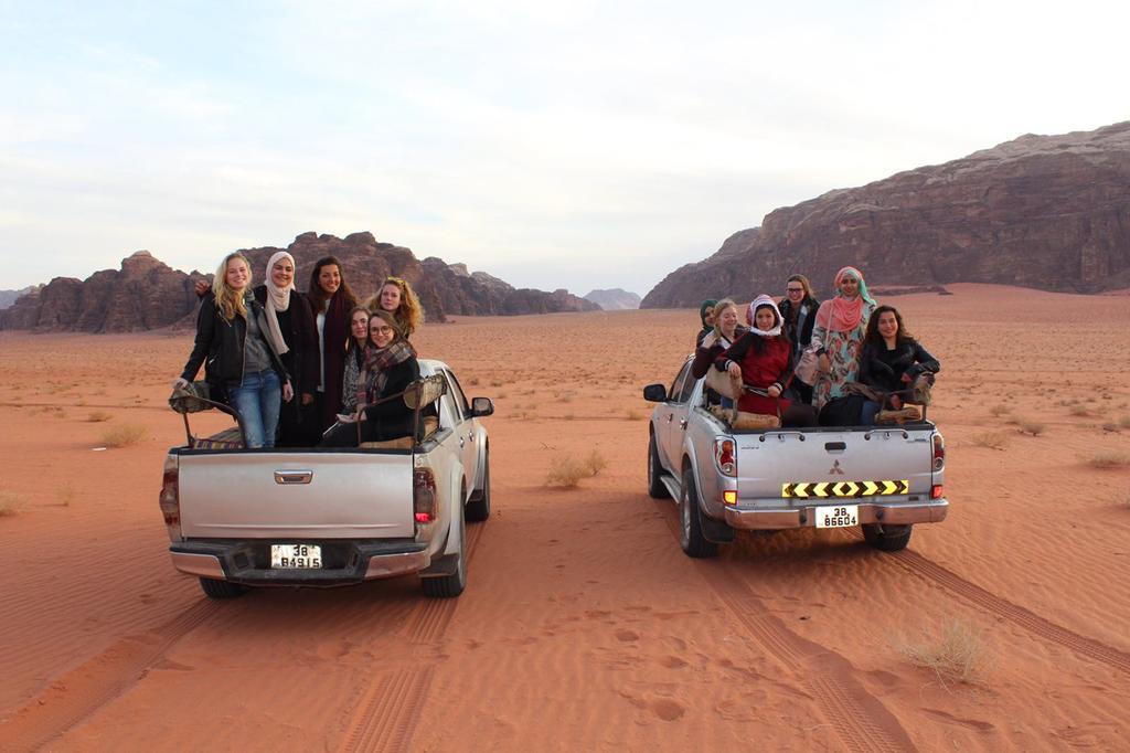 Black Irish Camp And Tours Hotel Wadi Rum Exterior photo