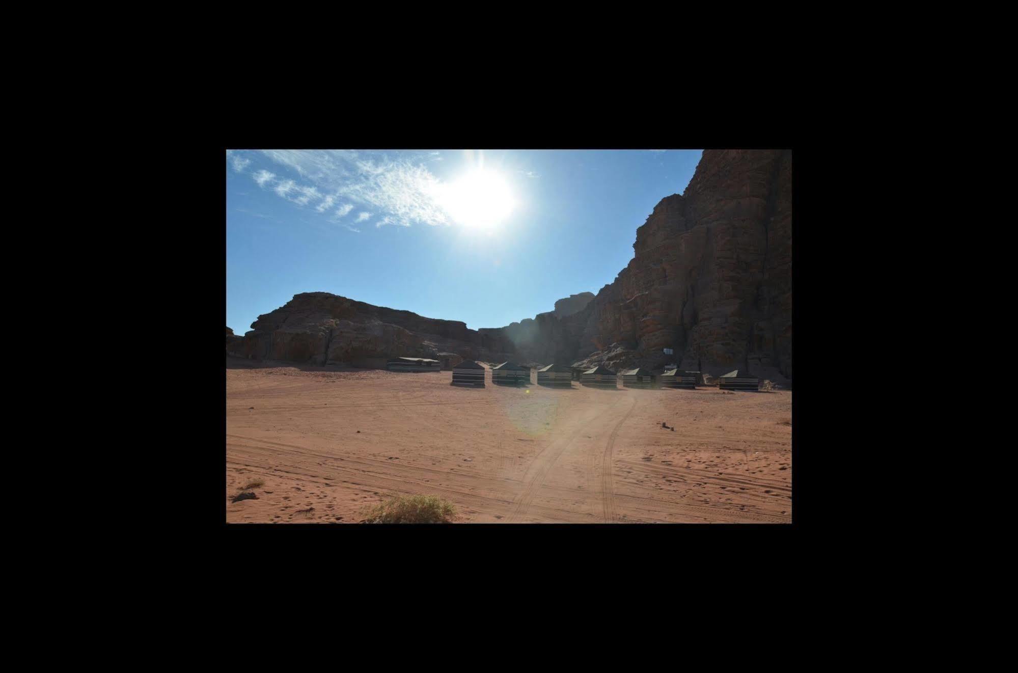 Black Irish Camp And Tours Hotel Wadi Rum Exterior photo